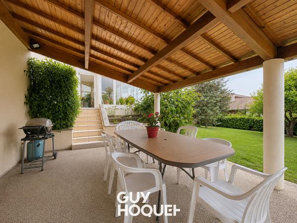 Maison sur demi niveaux 4 Chs + Garage double et terrain de 756 m² environ - 71000 SANCE