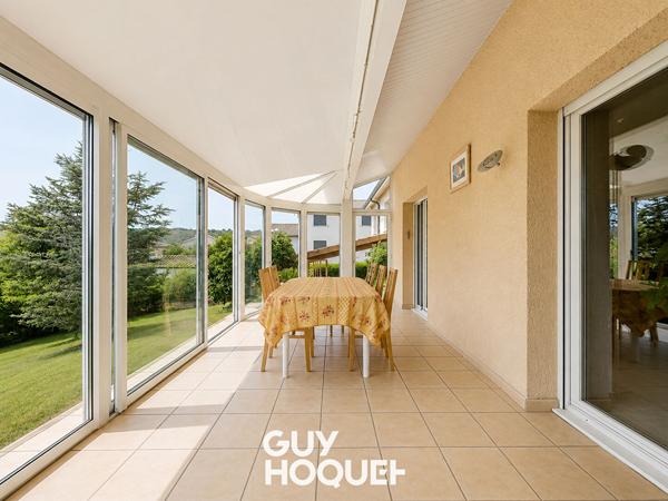 Maison sur demi niveaux 4 Chs + Garage double et terrain de 756 m² environ - 71000 SANCE