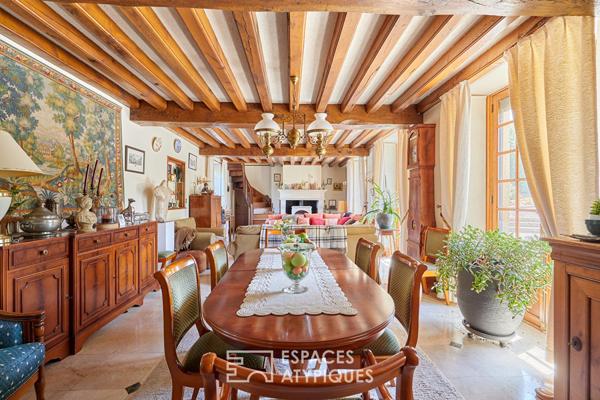 Manoir de caractère avec piscine et parc paysager