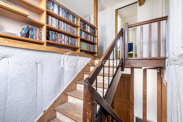 Maison
                                                                                                                                                                                                                                                                                                                        6 pièce(s)                                                                                                                                                                                                          5 chambre(s)                                                                                                                                                                                                          173.5  m²