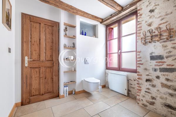 Maison
                                                                                                                                                                                                                                                                                                                        6 pièce(s)                                                                                                                                                                                                          5 chambre(s)                                                                                                                                                                                                          173.5  m²