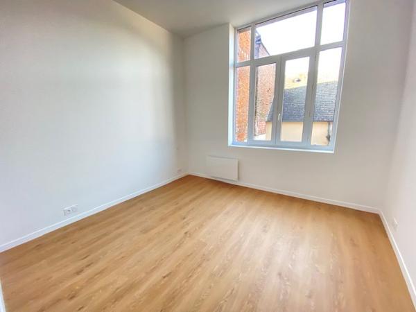 A LOUER APPARTEMENT CENTRE VILLE DE SAINT QUENTIN 02100
