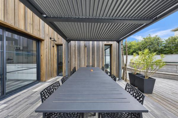 Maison 2020 avec piscine, 5 chambres, centre Arès, à pied plage et commerces