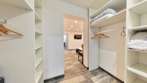 Maison 2020 avec piscine, 5 chambres, centre Arès, à pied plage et commerces