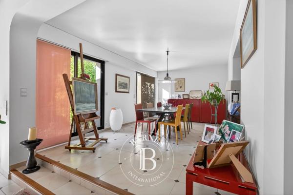 Aubagne, Villa 4 Chambres -  290 m² à vendre