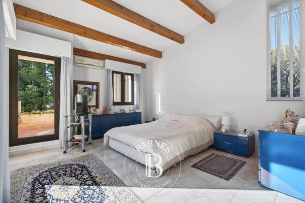 Aubagne, Villa 4 Chambres -  290 m² à vendre