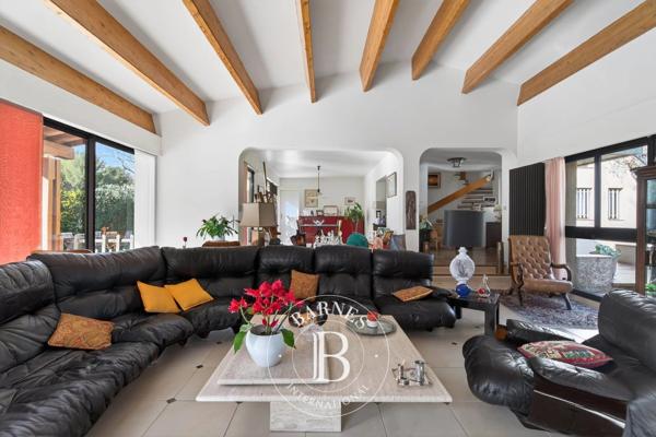 Aubagne, Villa 4 Chambres -  290 m² à vendre