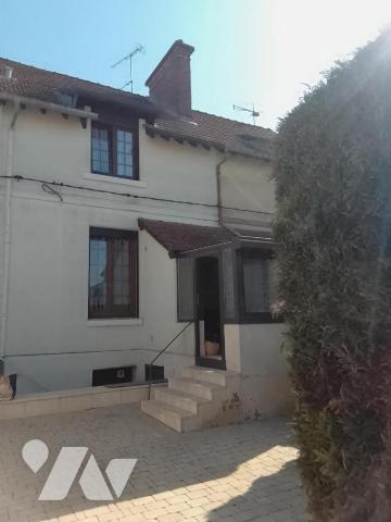 MAISON DE CITÉ