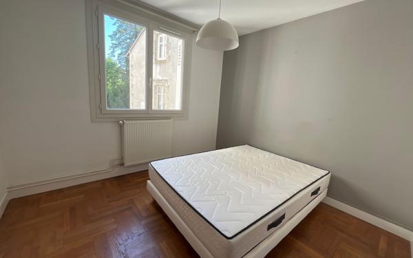 Appartement à louer    2 pièces • 53 m2 Limoges