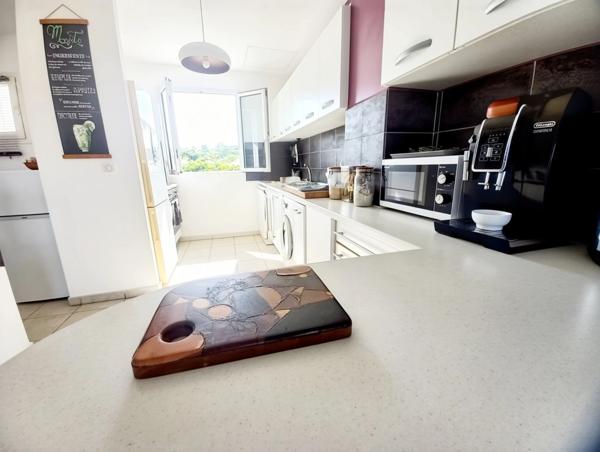 Appartement T3, meublé, vue mer, vaste terrasse, à vendre, LE MOULE AUTRE BORD (971)