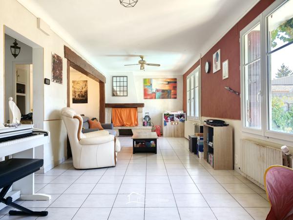 MAISON 4 CHAMBRES ET PLUS Lezay (79120)