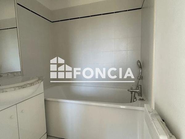 Location Appartement 2 pièces 39.31 m² - CARRE DES ANTILLES E40 - 1 RUE PIERRETTE Jonzac 17500