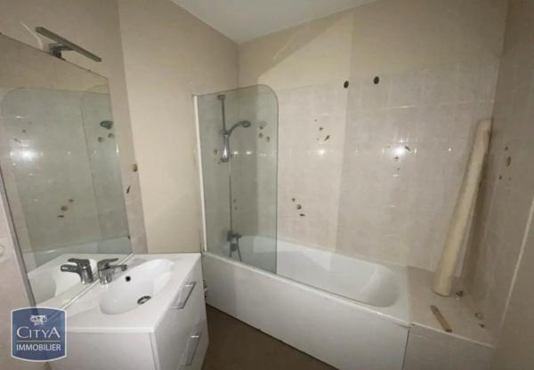 Appartement à louer 4 pièces 66.46m² Roche-la-Molière (42230)