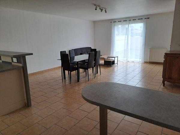 Rare à la location, maison avec 5 chambres de 119 m2 à Aytré