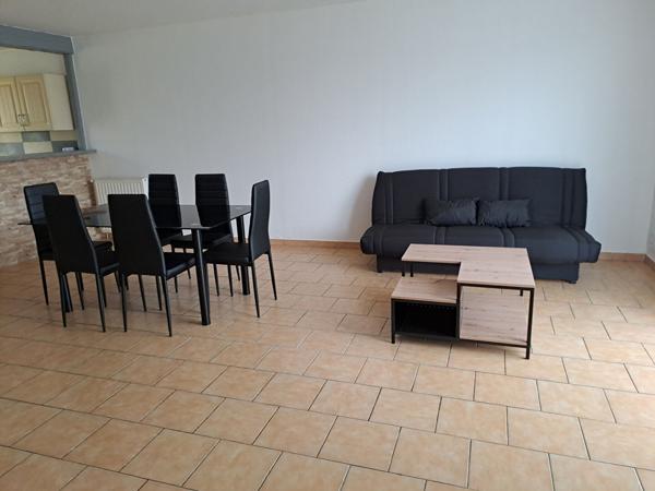 Rare à la location, maison avec 5 chambres de 119 m2 à Aytré