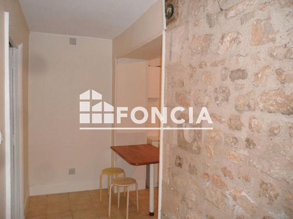 Location Studio 30.32 m² - 18 RUE SAINT FORTUNAT Poitiers 86000