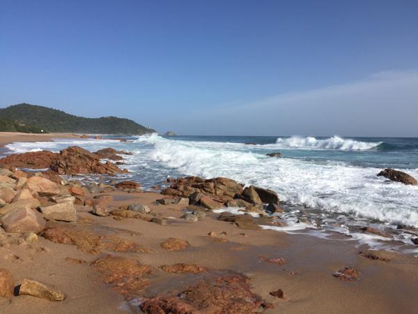 Zonza (20144) Plage à pied dans un havre de verdure