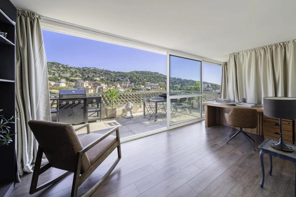 Duplex 157 m² avec grandes terrasses et vue mer – Le Cannet Saint-Catherine