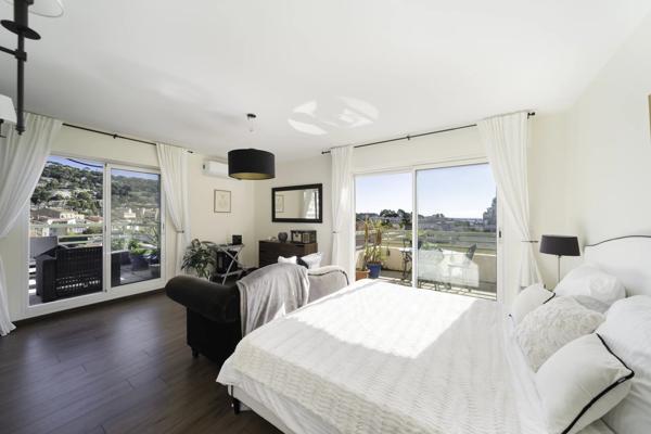Duplex 157 m² avec grandes terrasses et vue mer – Le Cannet Saint-Catherine