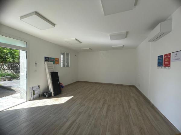 Corte (20250) Locaux professionnels / Bureaux A LOUER