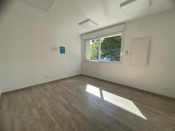 Corte (20250) Locaux professionnels / Bureaux A LOUER