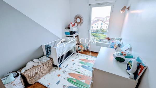 Appartement 3 chambres dans résidence de standing Balcon+Cave+Parking Poissy (78300)