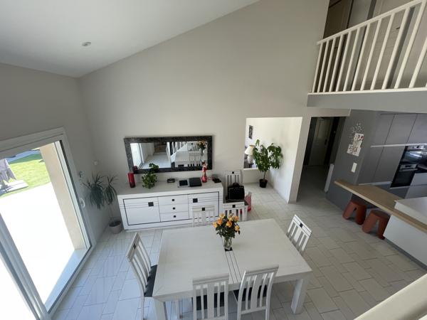 Migné-Auxances (86440) MIGNE-AUXANCES Maison Contemporaine 5 Chambres avec Piscine et Grand Jardin arboré !