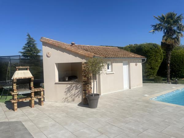 Migné-Auxances (86440) MIGNE-AUXANCES Maison Contemporaine 5 Chambres avec Piscine et Grand Jardin arboré !