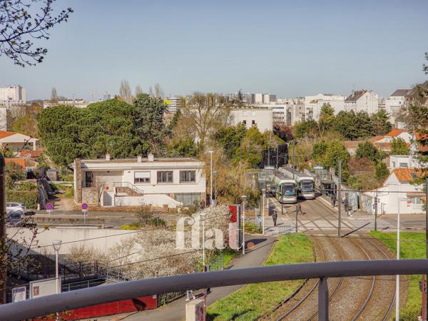 Studio 22,11 m² avec balcon et parking - DPE D - Rezé Balinière
