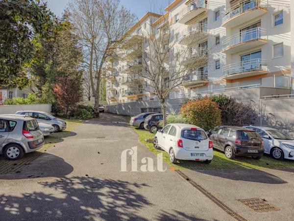 Studio 22,11 m² avec balcon et parking - DPE D - Rezé Balinière