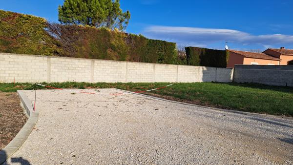 Pernes-les-Fontaines (84210) Terrain 528 m².