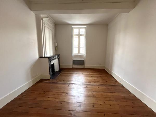 Location Appartement105,7 m² - 3 Pièces - MONTAUBAN (82000)