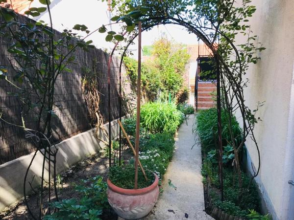 Maison Noisy Le Sec 4 pièce(s) 161.67 m2 - 72.20 m² carrez