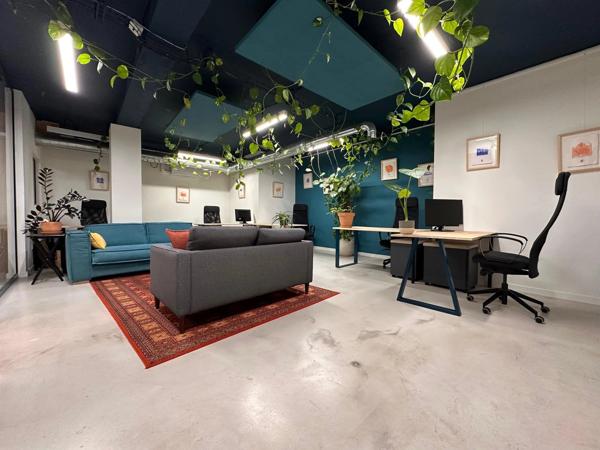 Location                                                      Bureau
                        
                                         182 m2                     à Montpellier