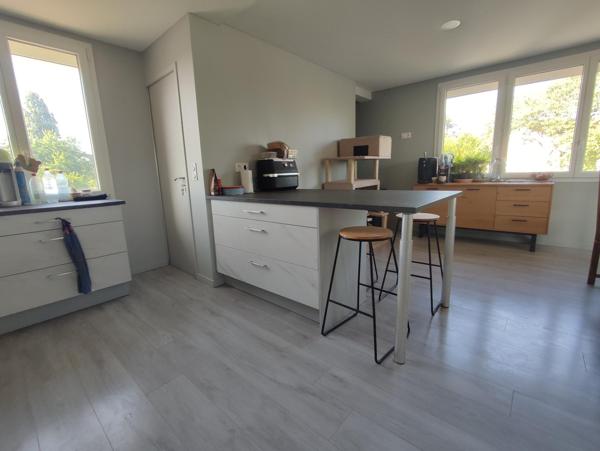 2 chambres, entièrement rénovée