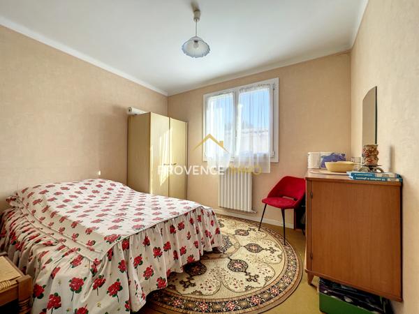 Pélissanne (13330) Maison de 145 m2 - 5 chambres - Parcelle de 1000 m2