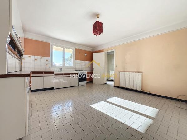 Pélissanne (13330) Maison de 145 m2 - 5 chambres - Parcelle de 1000 m2