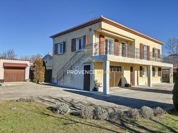 Pélissanne (13330) Maison de 145 m2 - 5 chambres - Parcelle de 1000 m2