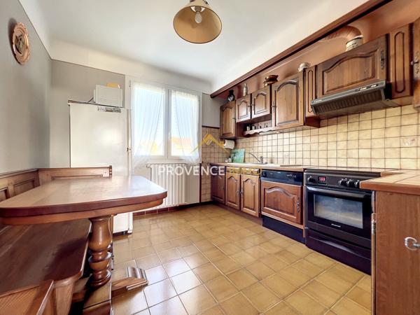 Pélissanne (13330) Maison de 145 m2 - 5 chambres - Parcelle de 1000 m2