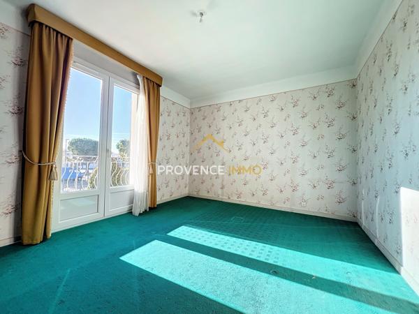 Pélissanne (13330) Maison de 145 m2 - 5 chambres - Parcelle de 1000 m2