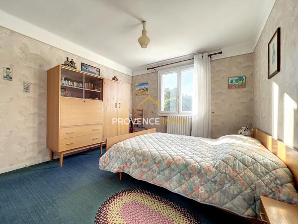 Pélissanne (13330) Maison de 145 m2 - 5 chambres - Parcelle de 1000 m2