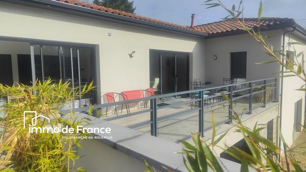 Maison  contemporaine 111 m²  3 chambres, garage + sous sol de 125 m², piscine, terrain de 1296 m²