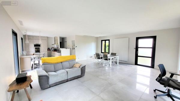 Maison à vendre à Martignas-sur-Jalle en Gironde (33127), ref : 33186/78