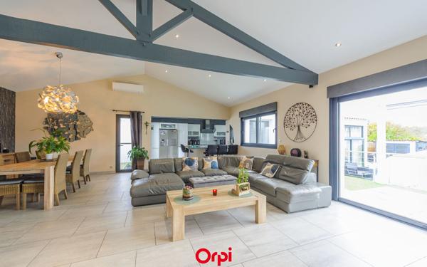 Maison à vendre    6 pièces •  Marsilly