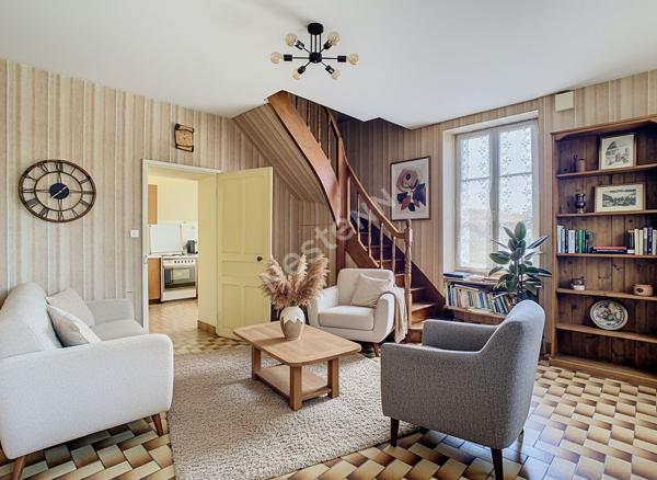 Maison style bourgeoise et division de terrain possible à vendre sur la commune de Gesté