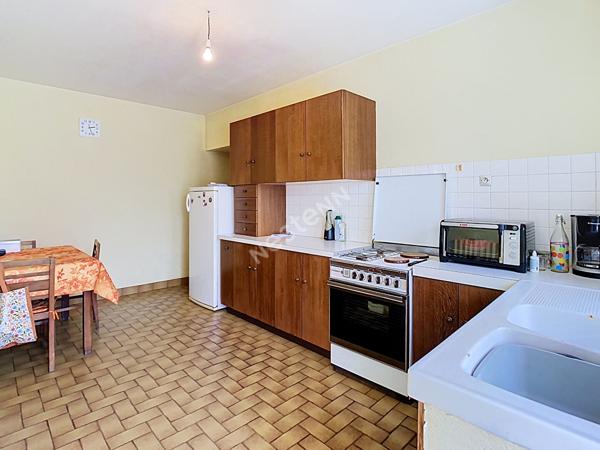 Maison style bourgeoise et division de terrain possible à vendre sur la commune de Gesté