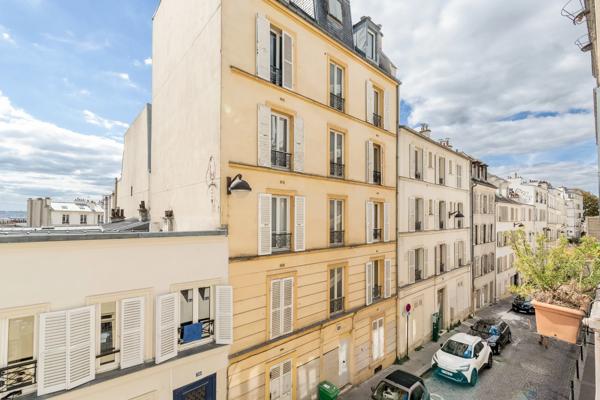 Appartement Paris 18 e - HAUT MONTMARTRE / RUE BERTHE