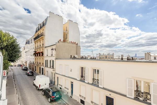 Appartement Paris 18 e - HAUT MONTMARTRE / RUE BERTHE
