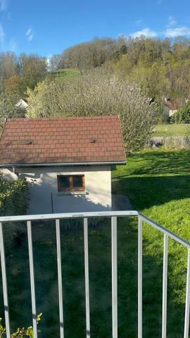 A 2 pas des commerces et écoles