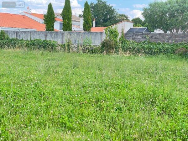 Terrain à Batir à vendre à La Jarrie en Charente-Maritime (17220), ref : 17112-341